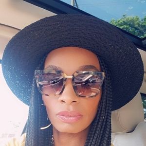 Meet your Posher, Lula